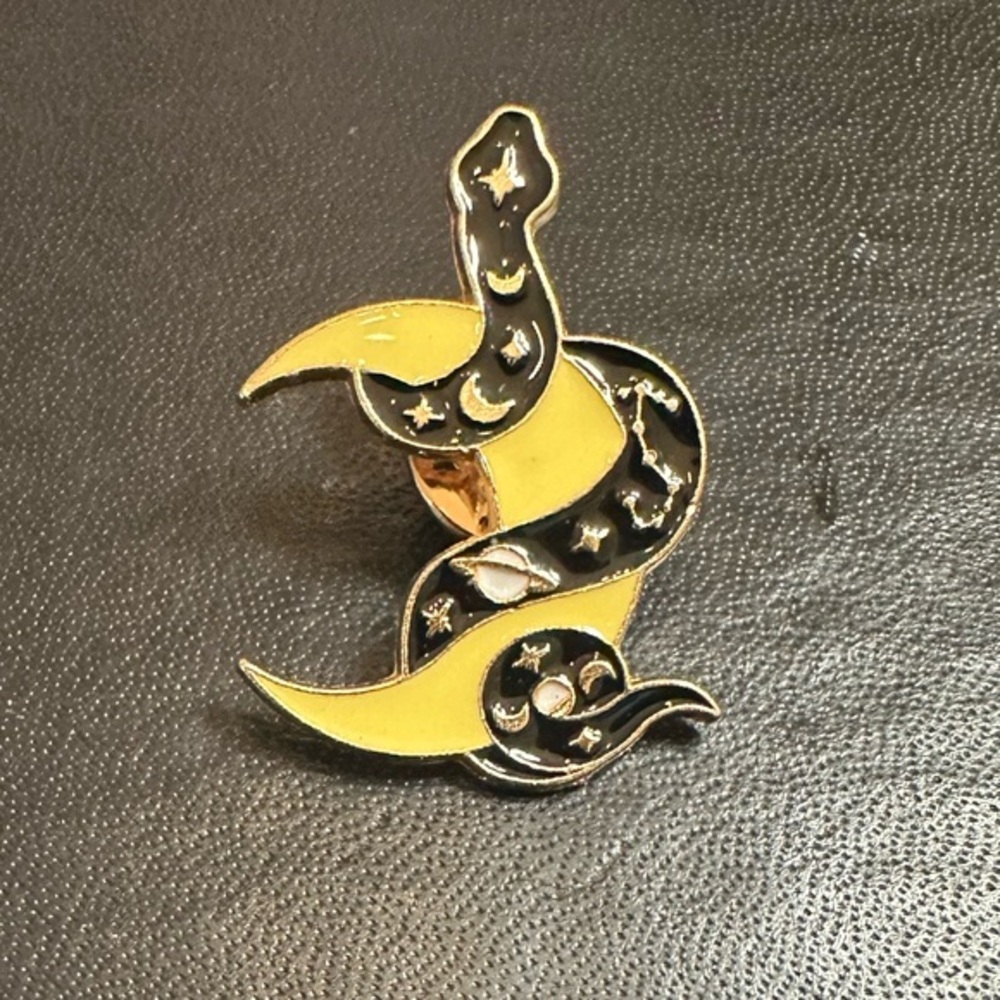 Snake Pin